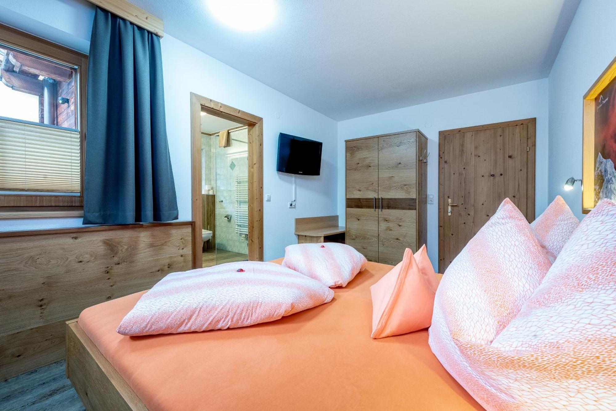 Alpenresort Thanner Mayrhofen Zimmer foto
