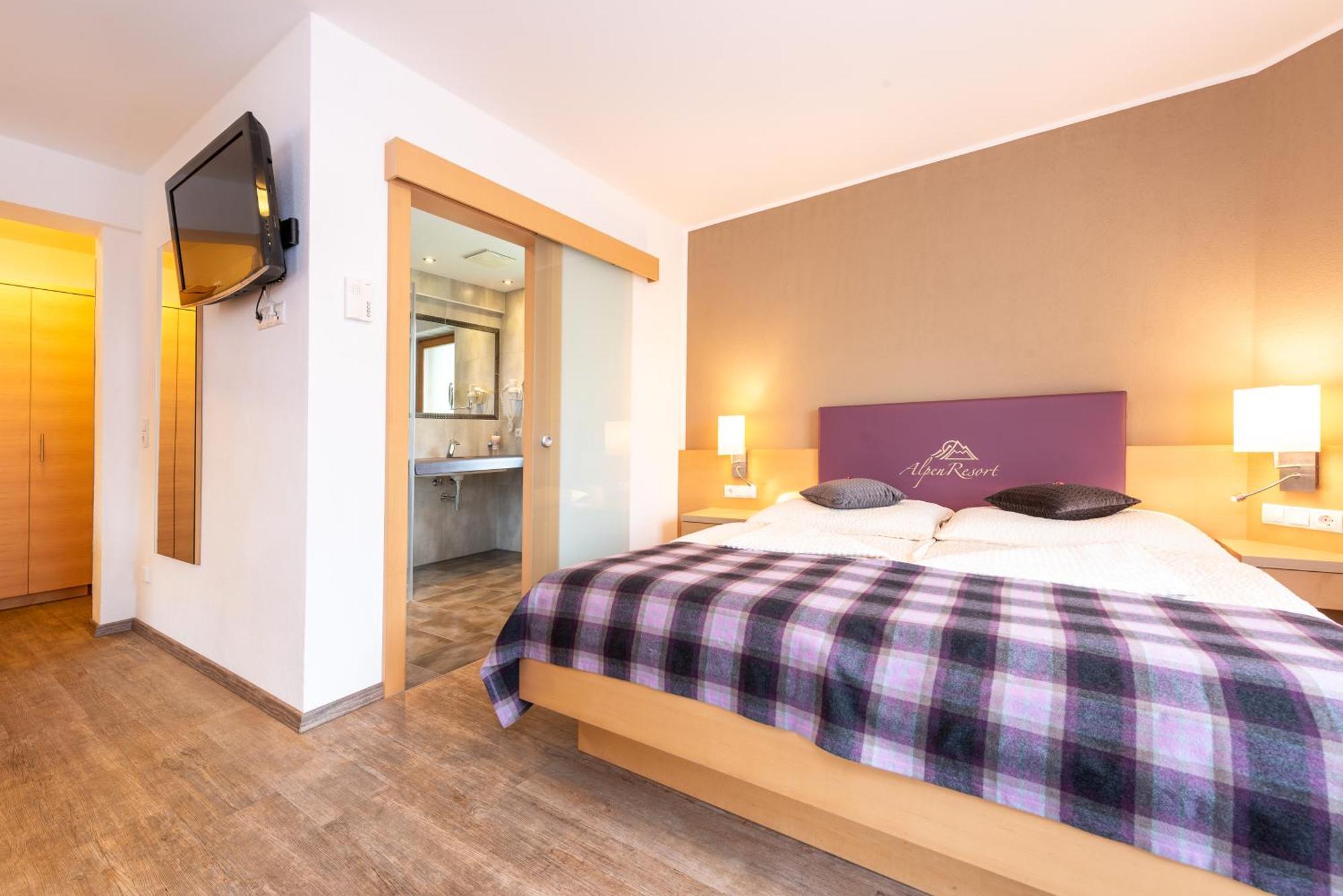 Alpenresort Thanner Mayrhofen Zimmer foto