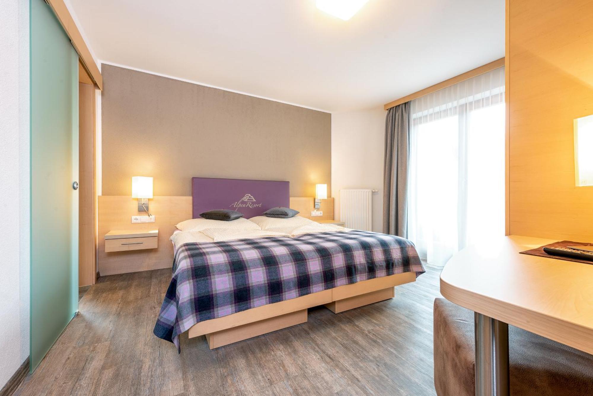 Alpenresort Thanner Mayrhofen Zimmer foto